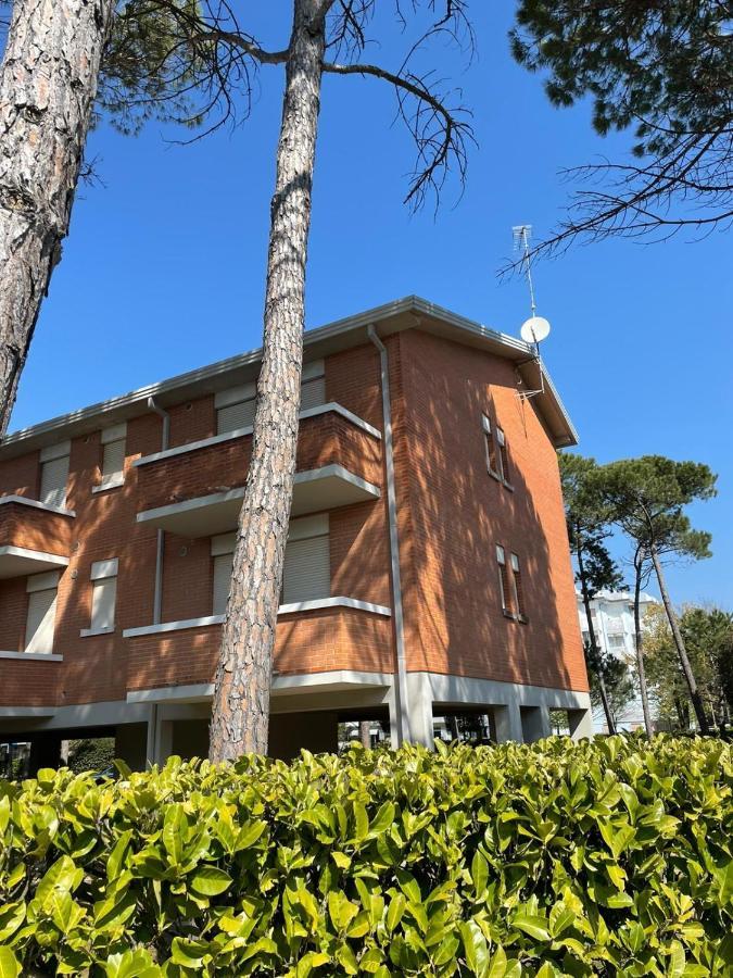 Condominio Splendid Бибионе Экстерьер фото